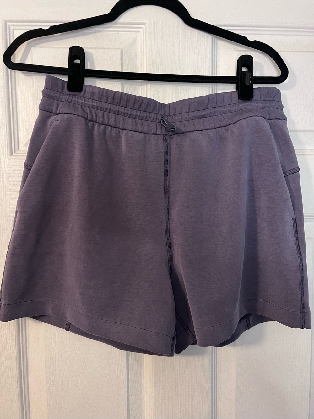 #557 Lululemon Softstreme High-Rise 4” Shorts Nightfall Sz 8 discontinued color - Picture 1 of 3